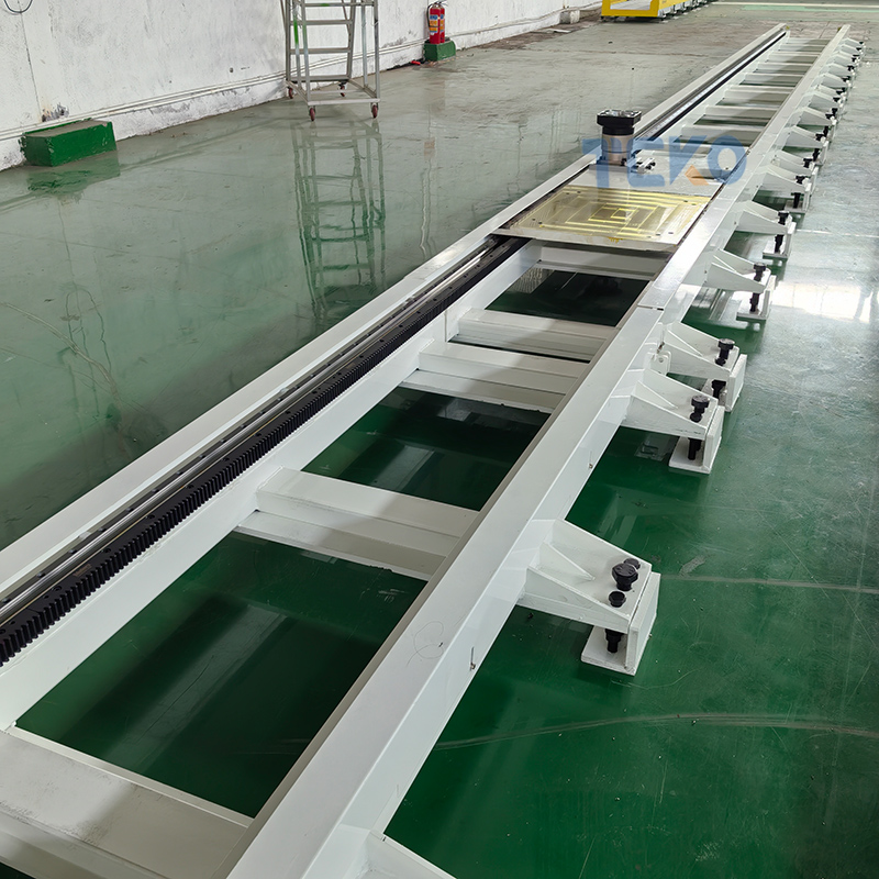 长行程机器人地轨