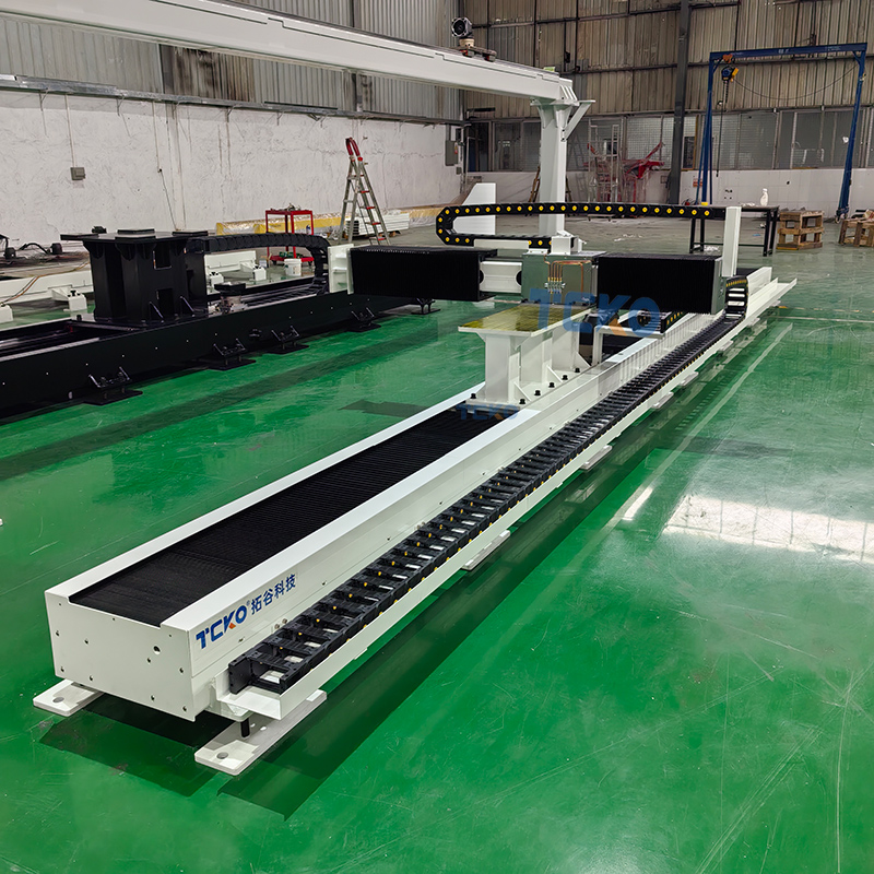 机器人地轨长行程