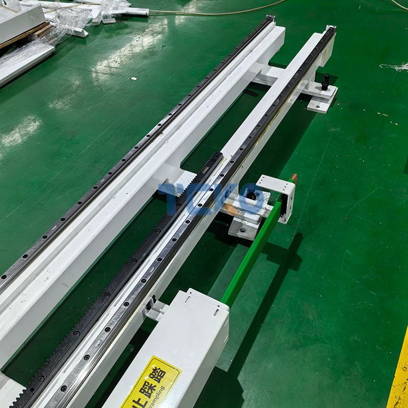 滑触线机器人地轨